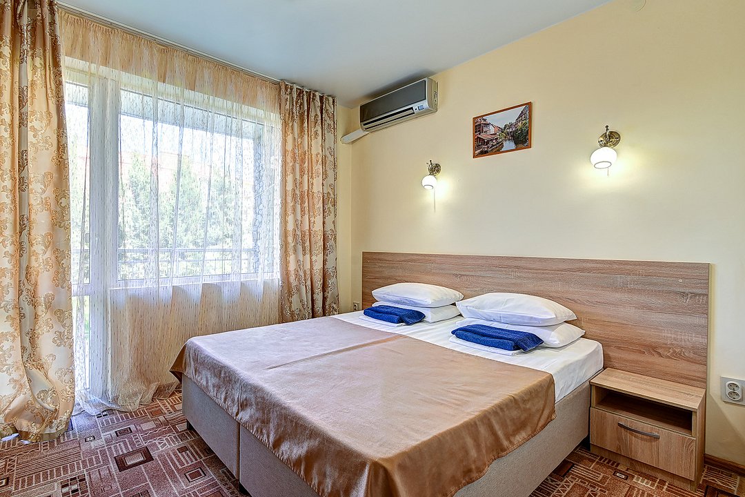 Стандартный 2-местный (с балконом, корпус 1,2)