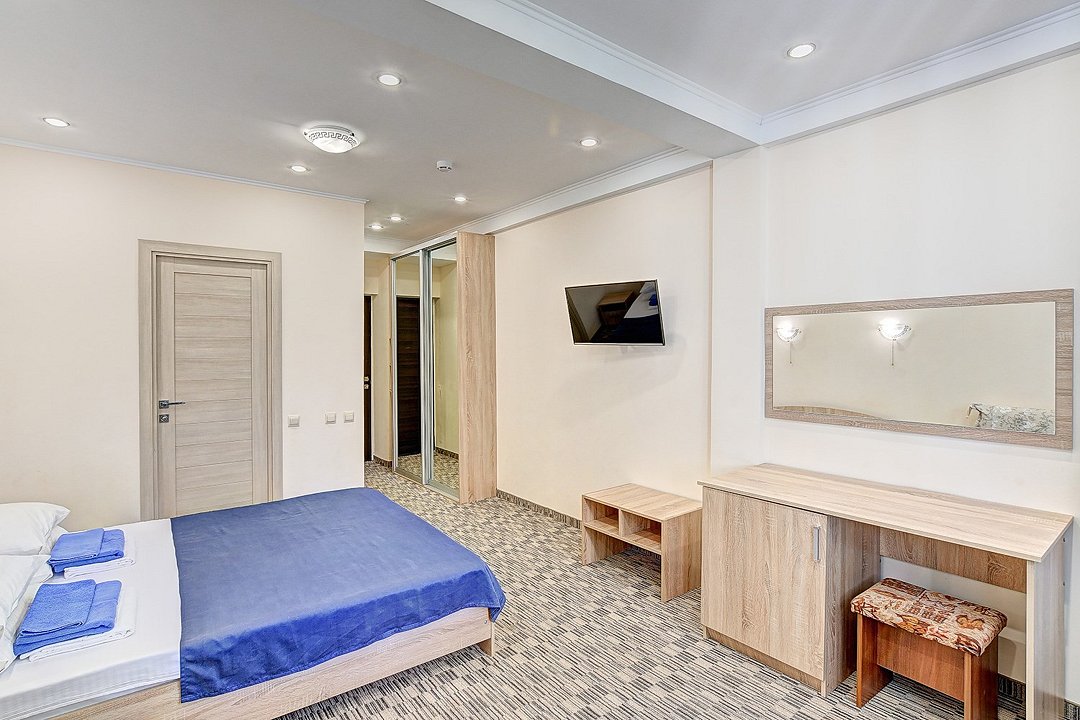 Стандартный 3-местный (с балконом, корпус 1,2)