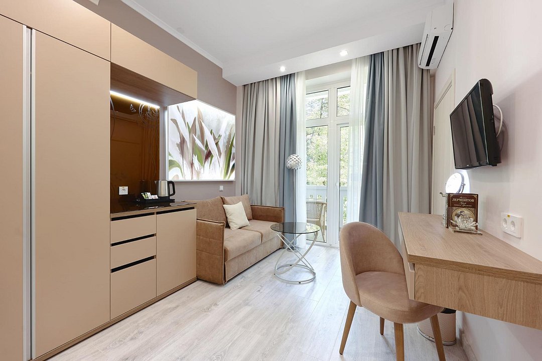 Стандартный 2-местный 2-комнатный (с балконом)