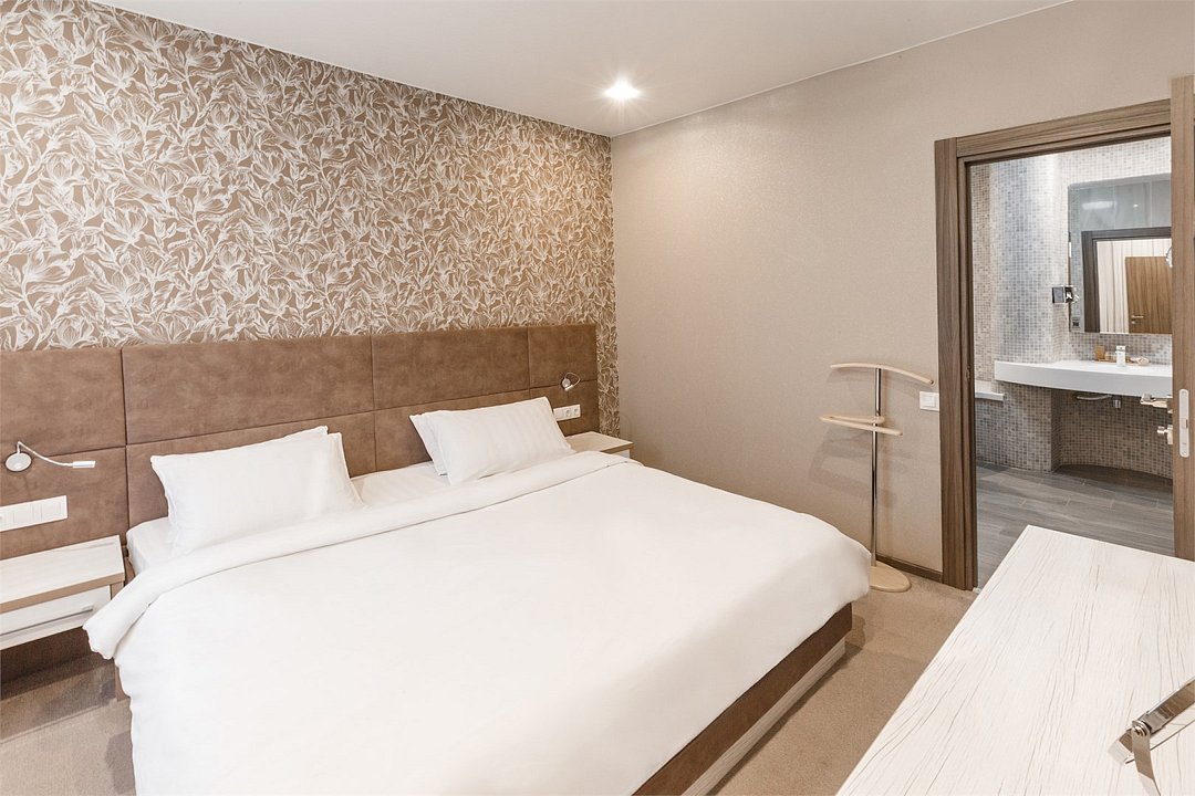 Люкс 2-местный 3-комнатный (King)