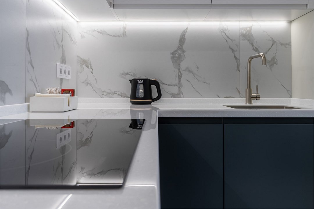 Люкс 4-местный 2-комнатный (с видом на море)