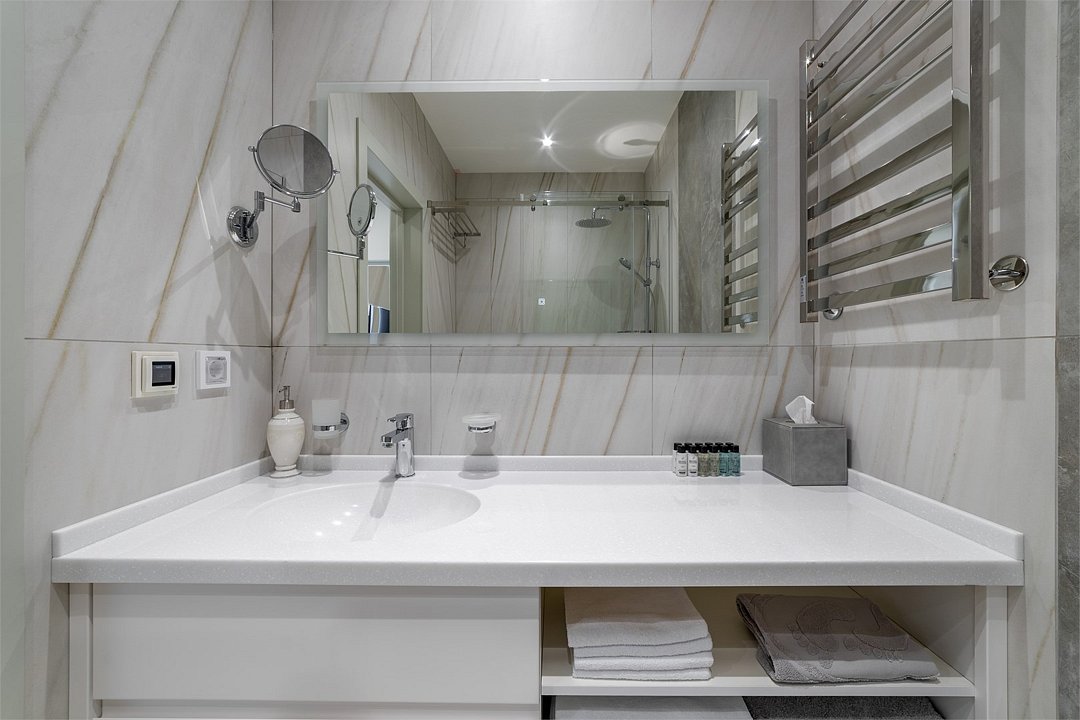 Люкс 4-местный 2-комнатный (с видом на море)