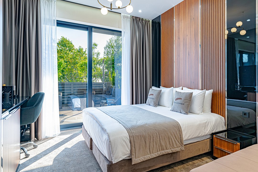 Стандартный 2-местный (с балконом, вид во двор)