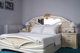 Двухместный люкс двуспальная кровать, Отель Marins Park Hotel Ростов, Ростов-на-Дону