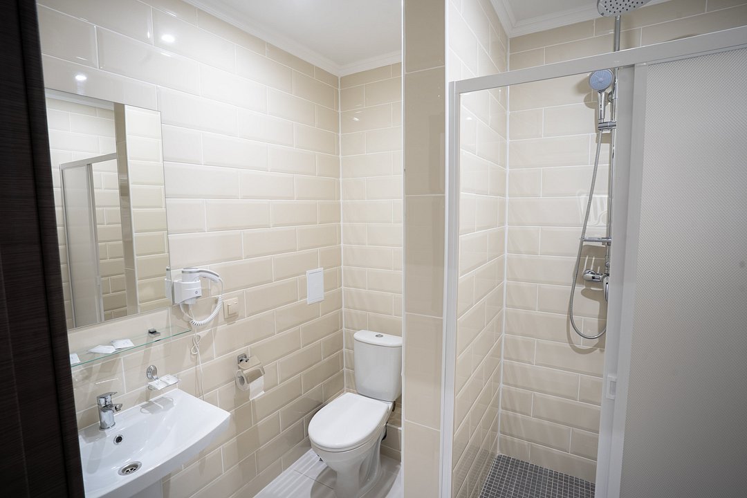 Улучшенный 3-местный 1-комнатный (DBL, и 1,5 кровать)