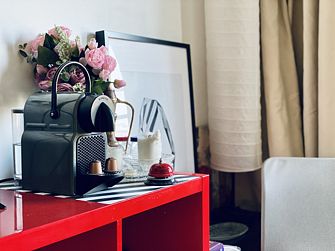 BUSINESS & TRAVEL Aparts