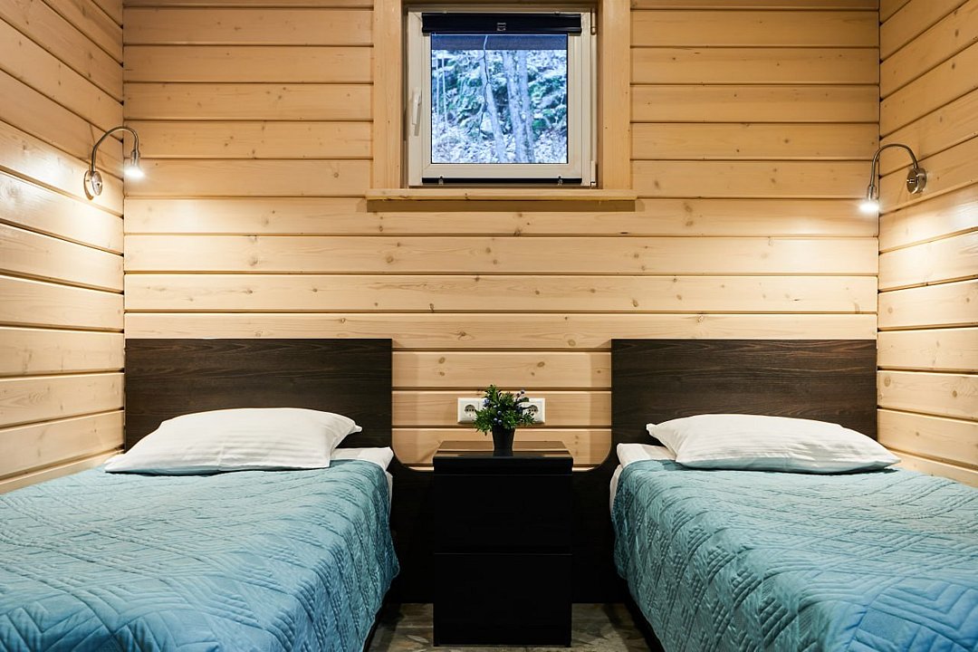 Коттедж 4-местный 2-комнатный (TWIN/DBL, с сауной)