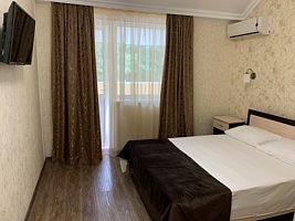 2х местный номер с балконом вид на бассейн и парковку, Отель Grand Asteri, Ольгинка