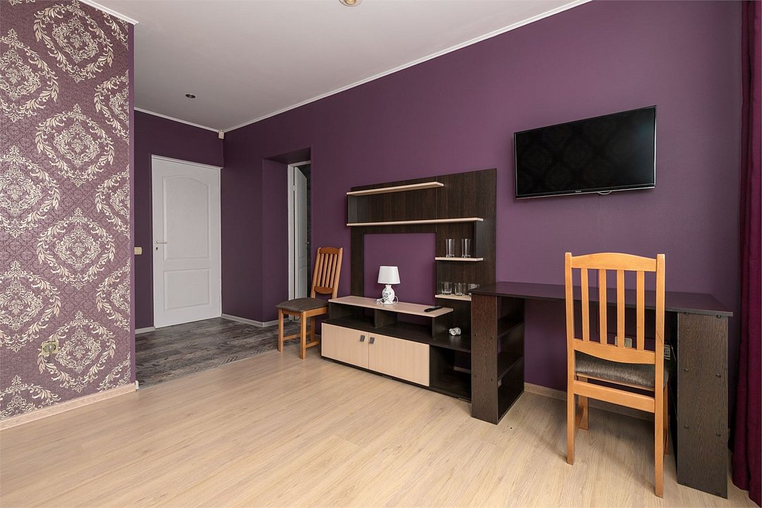 Люкс 4-местный 1-комнатный (с видом на горы)