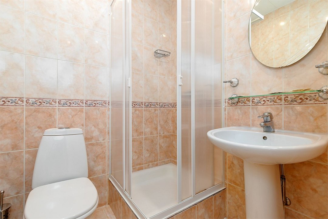 Люкс 4-местный 1-комнатный (с видом на горы)