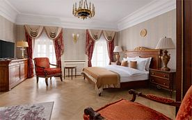 Номер с ванной на львиных лапах, Талион Империал Отель, Санкт-Петербург