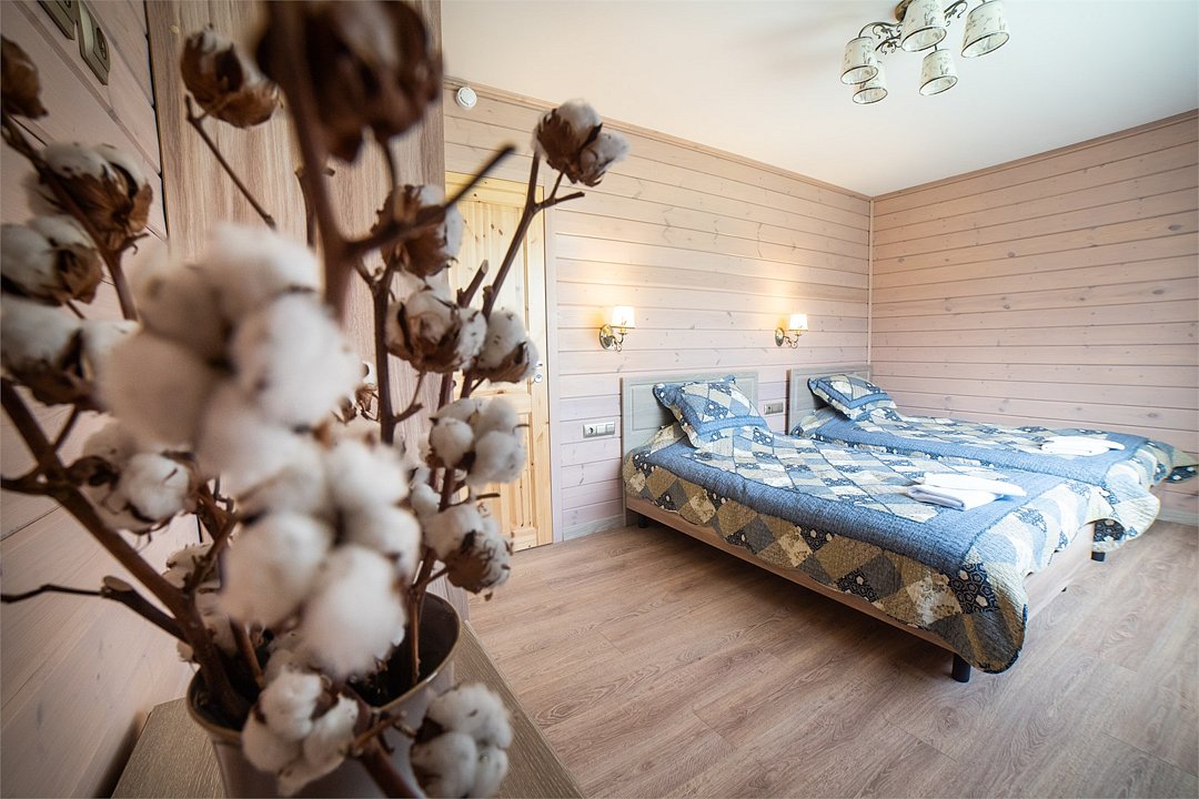 Дом 2-местный 2-комнатный (Большой, с камином и кухней)