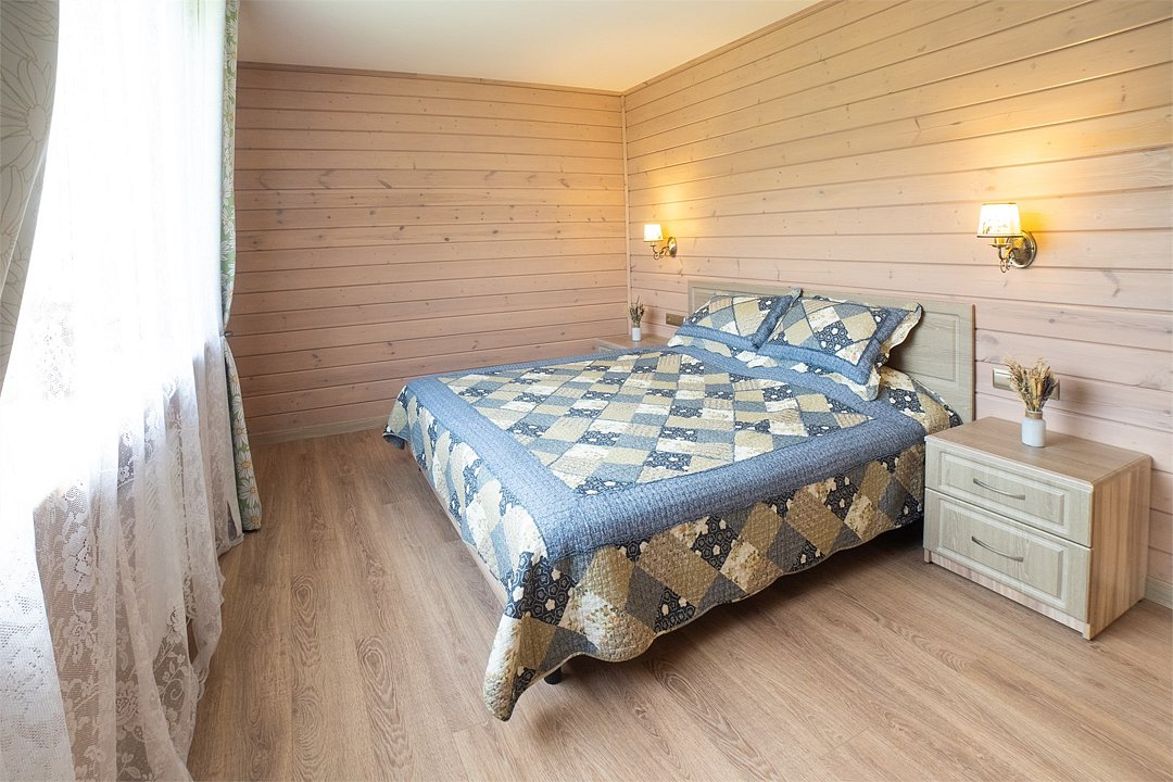 Дом 2-местный 2-комнатный (Большой, с камином и кухней)