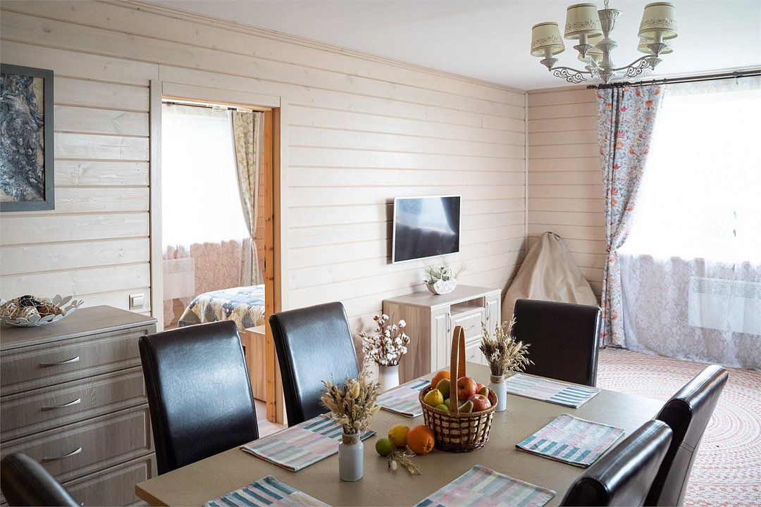 Дом 2-местный 2-комнатный (Большой, с камином и кухней)