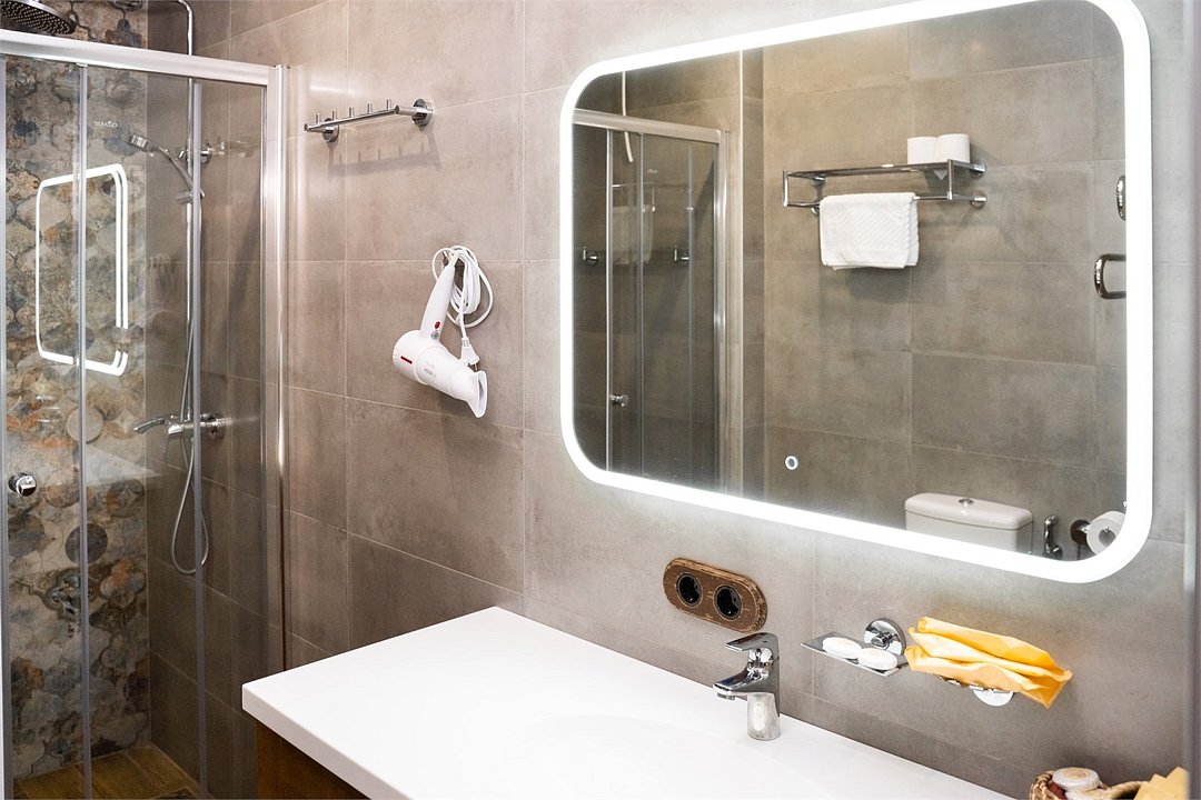 Дом 2-местный 2-комнатный (Большой, с камином и кухней)