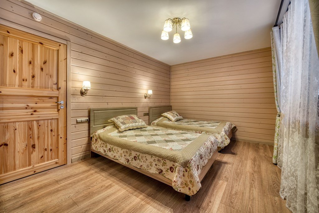 Дом 4-местный 3-комнатный (Большой, с камином и кухней)