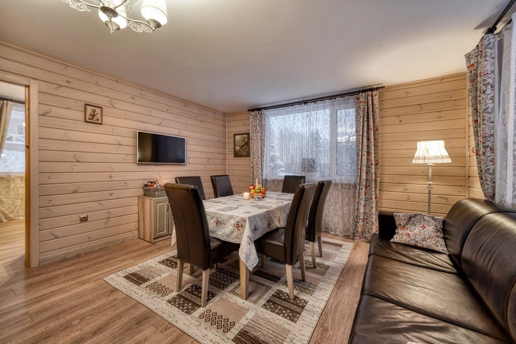 Дом 4-местный 3-комнатный (Большой, с камином и кухней)