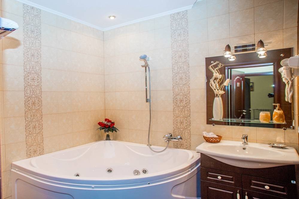 Улучшенный 2-местный 1-комнатный (с джакузи)