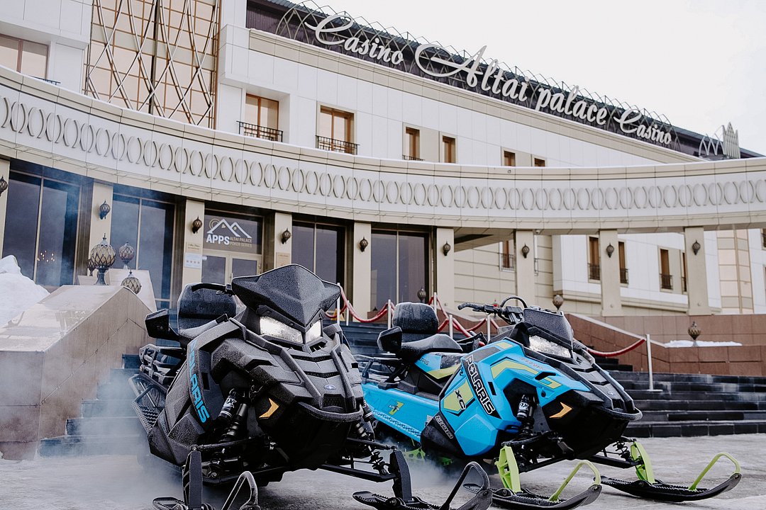 Снегоходы — Отель «Altai Palace Курорт Сибирская Монета», урочище Каим