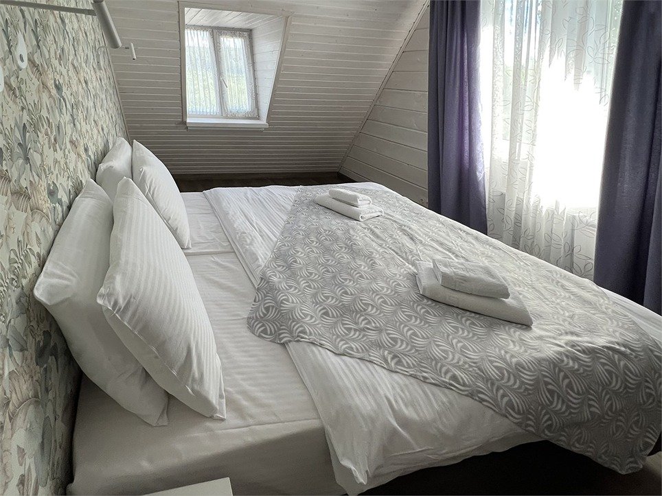 Коттедж 6-местный 4-комнатный (Дом)