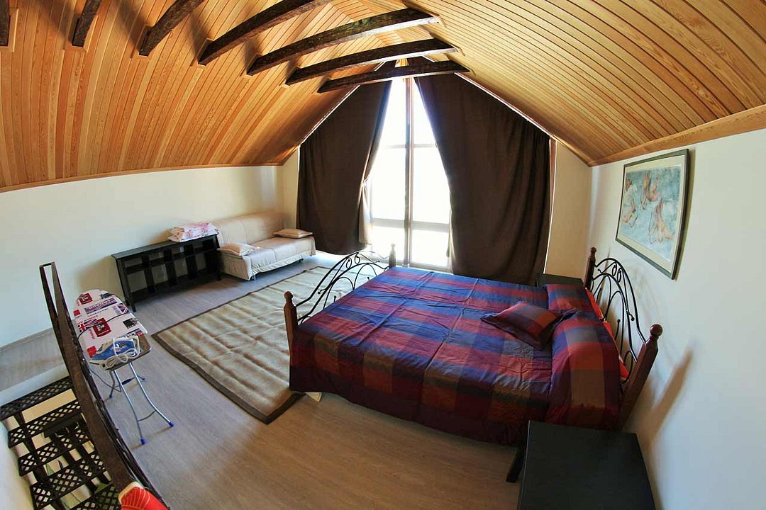 Коттедж 4-местный 2-этажный