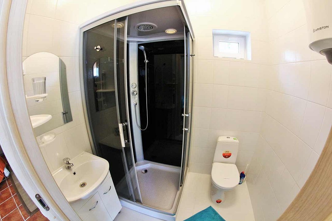 Коттедж 4-местный 2-этажный