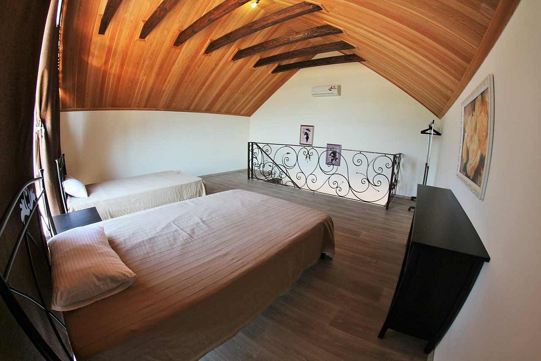 Коттедж 4-местный 2-этажный