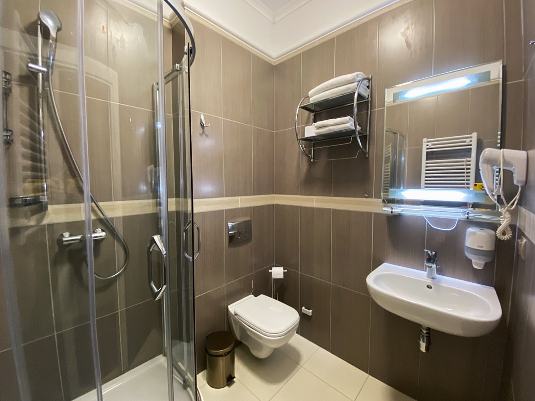 A6D59B02-D7DE-44D1-B1F5-C857D6E82433-61D7975F-520B-49E4-B7F7-BA138E109111