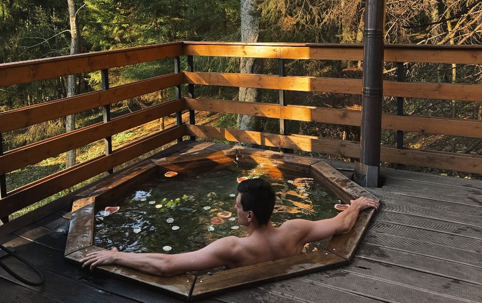 Домик 2-местный Комфорт (банный чан, вечерний заезд)