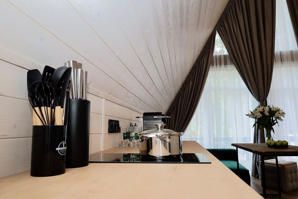 Коттедж 6-местный 2-комнатный (Полулюкс с одной спальней)