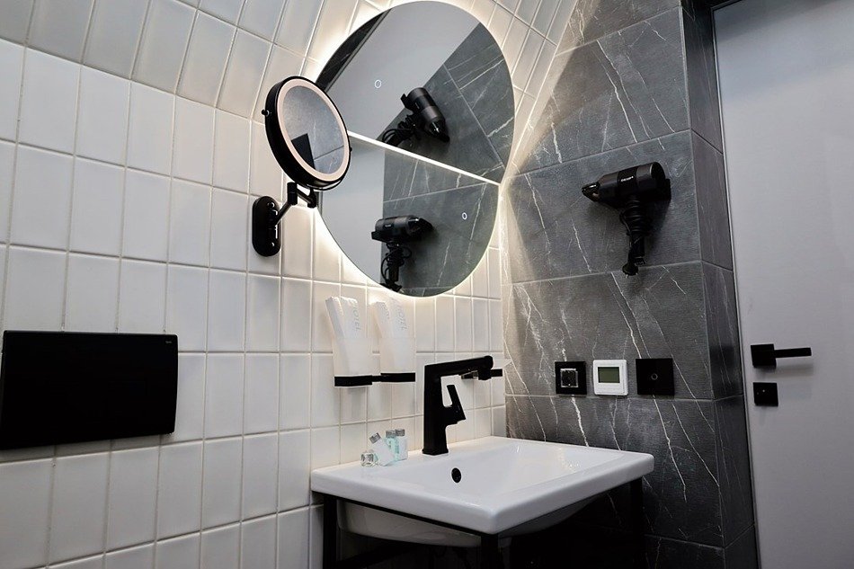 Коттедж 6-местный 2-комнатный (Полулюкс с одной спальней)