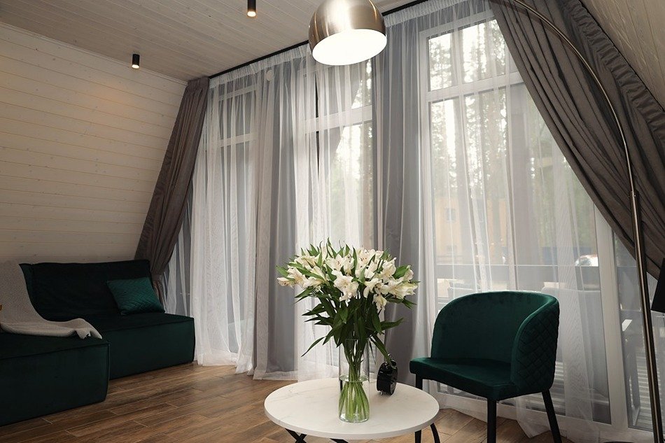 Коттедж 8-местный 3-комнатный (Полулюкс с двумя спальнями)