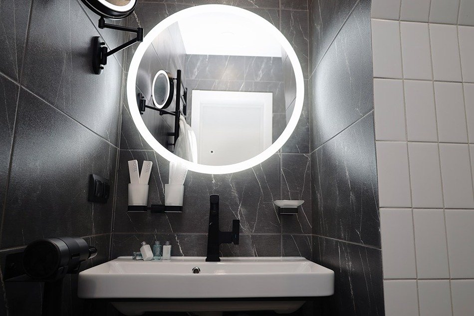 Коттедж 8-местный 3-комнатный (Полулюкс с двумя спальнями)