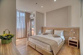 Двухместный номер Deluxe с балконом двуспальная кровать, Отель Orbeli Hotel, Ереван