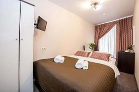 Комфорт Семейный Двухкомнатный, 2 комнаты по 12м2, Отель Dream House, Санкт-Петербург