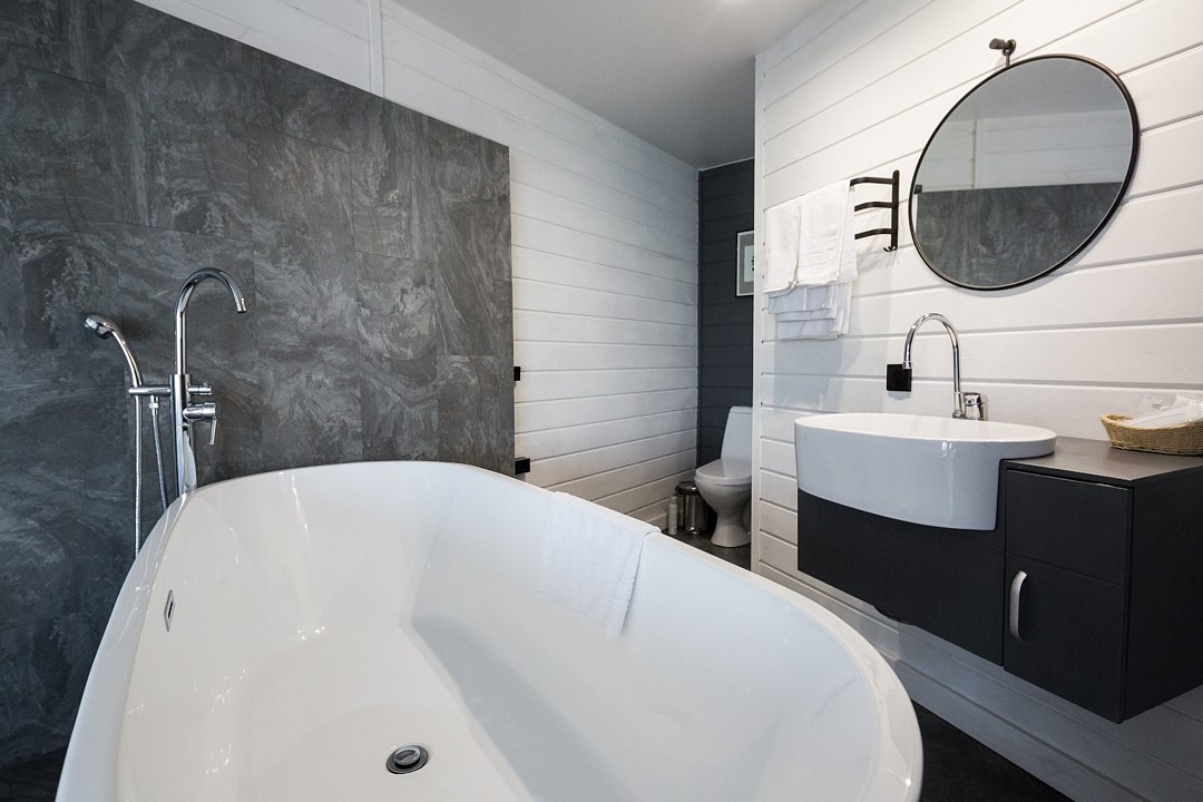 Люкс 2-местный 1-комнатный (с ванной)