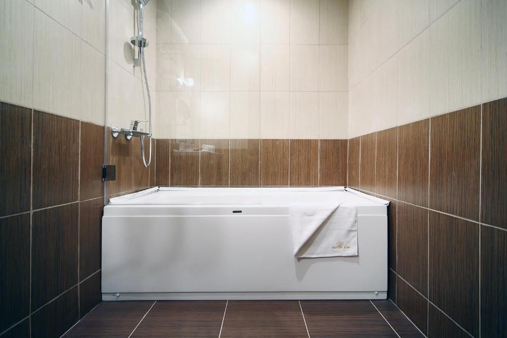 Suite 2-местный 2-комнатный (King/Twin)