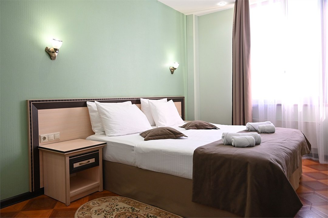 Отель Shine House, Адлер, Краснодарский край