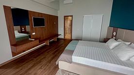 Suite/Сюит (Апартаменты), Гостиничный комплекс Теплое море, поселок Славянка