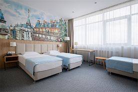 Стандарт семейный с тремя раздельными кроватями и кухней, Отель Европа, Калининград