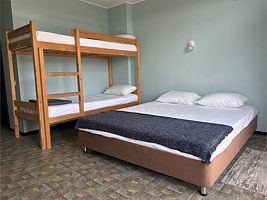 Стандартный четырехместный с 1 дополнительным местом, с балконом, Отель Казачок, Архипо-Осиповка