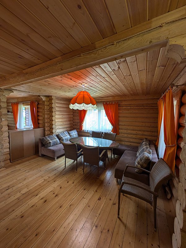 Коттедж 8-местный 4-комнатный (Царский)