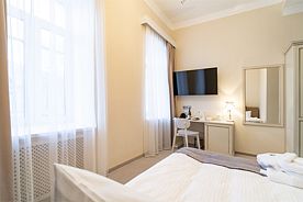 Стандарт с queen size кроватью Домъ купчихи Глинкиной 4*, Отель Русские Сезоны Село Вятское 4*, Вятское