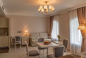 Резидентский люкс с кухней Нумера купца Озерова 5*, Отель Русские Сезоны Село Вятское 5*, Вятское