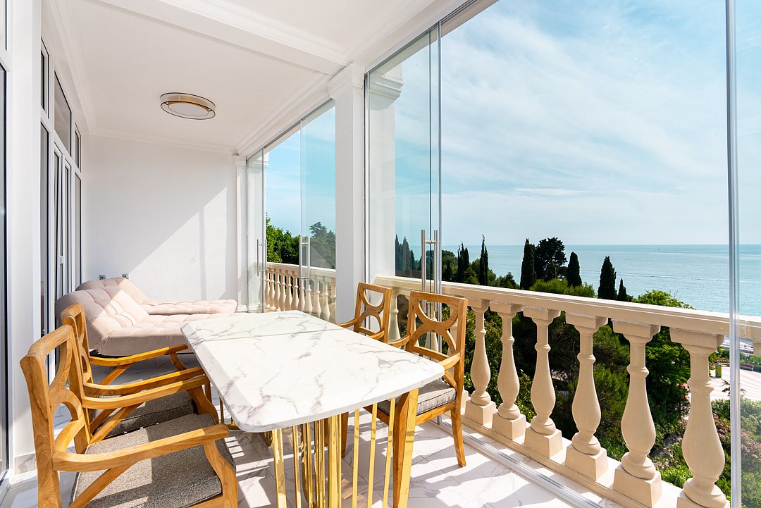 Люкс 4-местный 3-комнатный