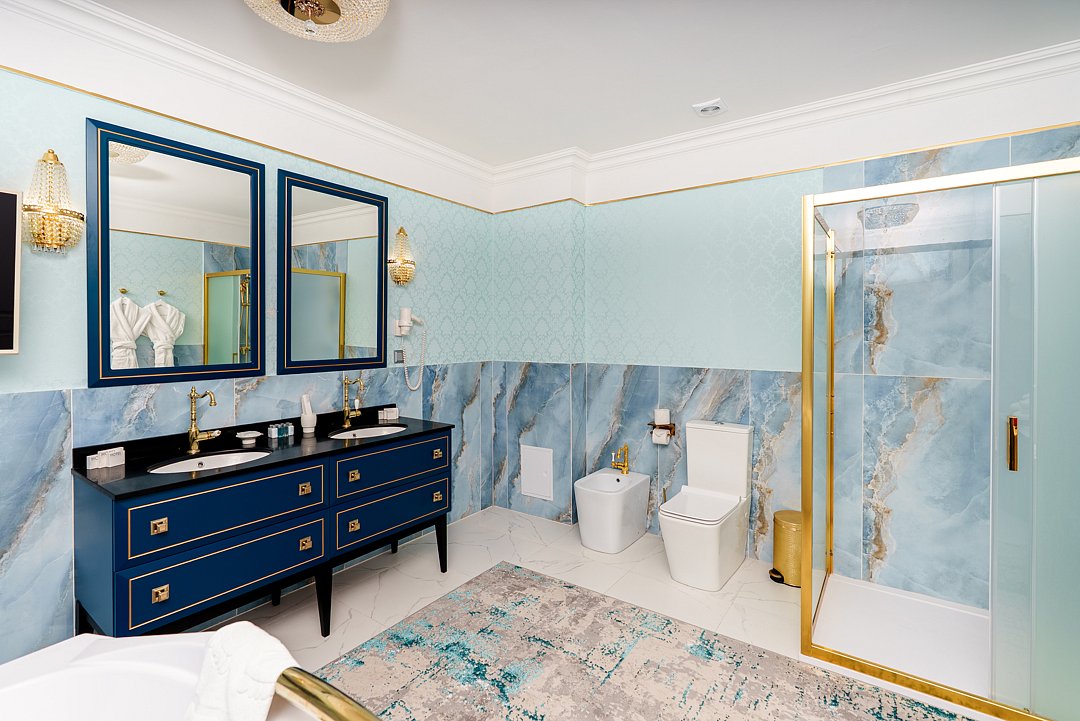 Люкс 4-местный 3-комнатный