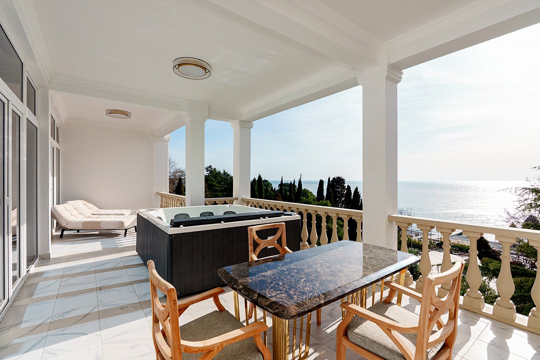 Люкс 4-местный 3-комнатный