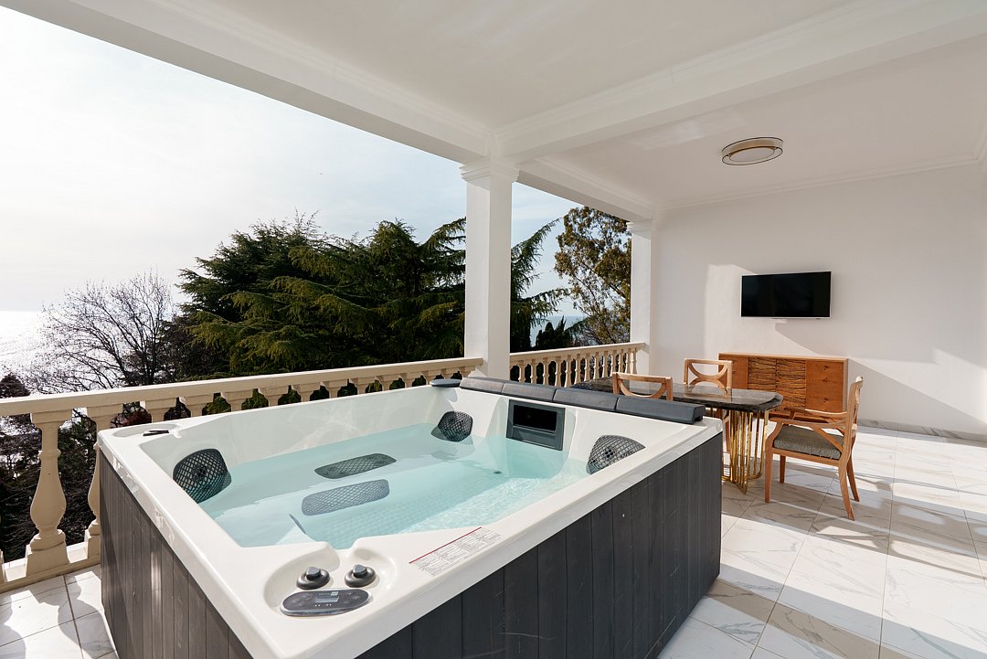 Люкс 4-местный 3-комнатный