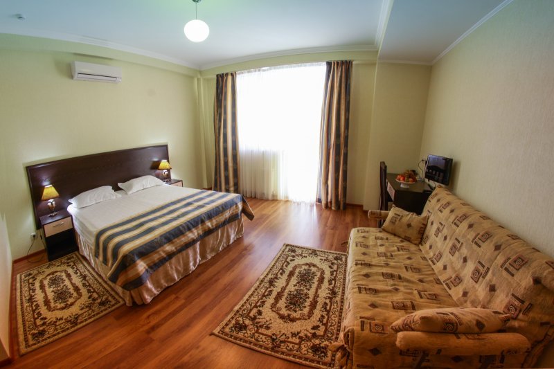 Полулюкс 2-местный с балконом