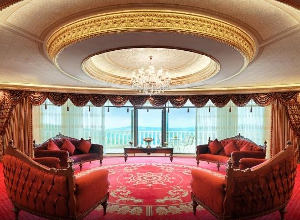 Suite 4-местный 3-комнатный (Presidential)